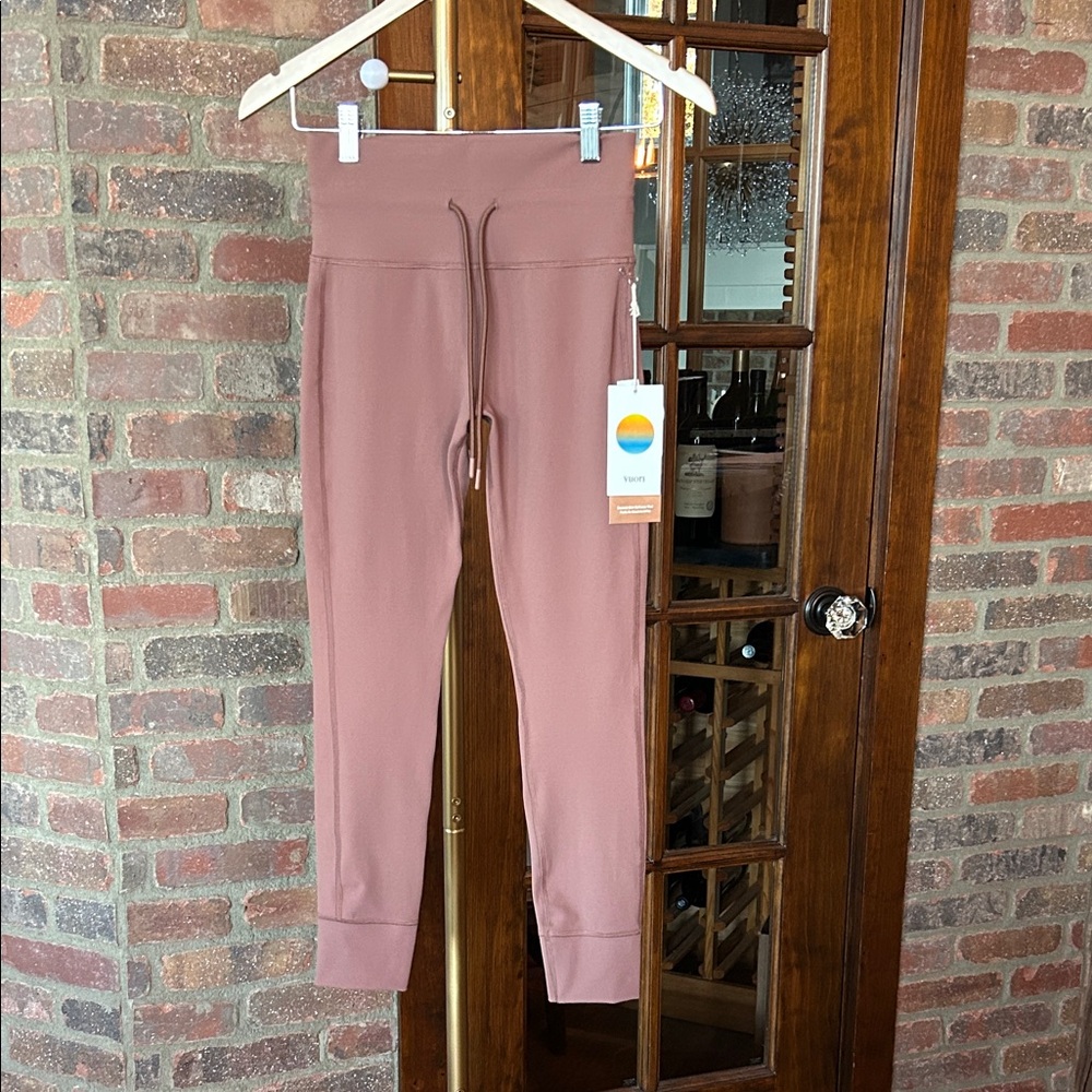 Vuori High-Waisted Leggings NEW